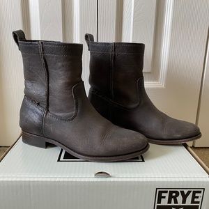 Frye Cara short boot, 8.5
